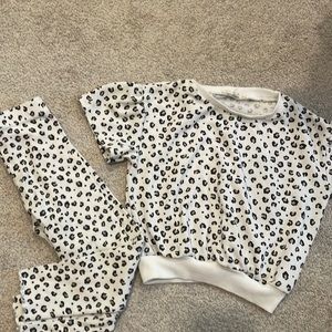 Leopard set . 4t